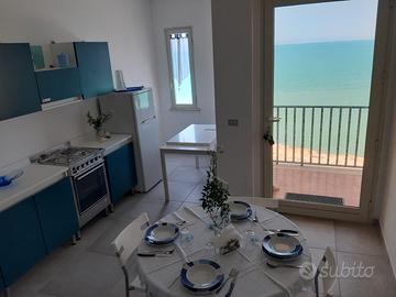 Appartamento a 2 minuti a piedi dal MARE. 6 posti