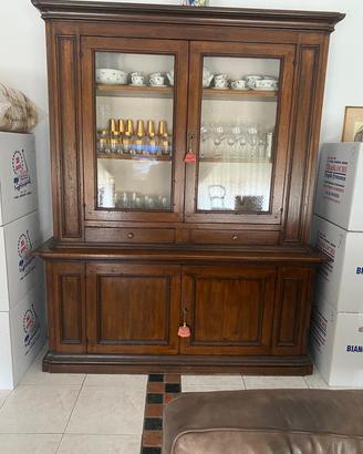 Libreria con vetrina in noce massello classico