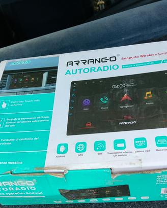 auto  radio nuovissima 