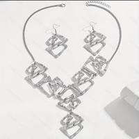 Set Collana + Orecchini colore Argento