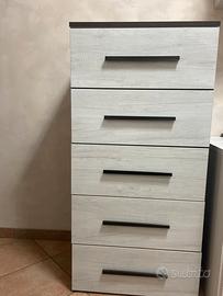 Cassettiera con comodino