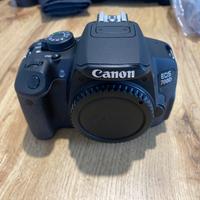 Canon 700d con obiettivi e accessori