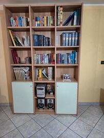 Libreria grande moderna con ante – molto capiente