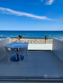 Appartamento fronte mare
