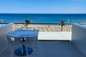 Appartamento fronte mare