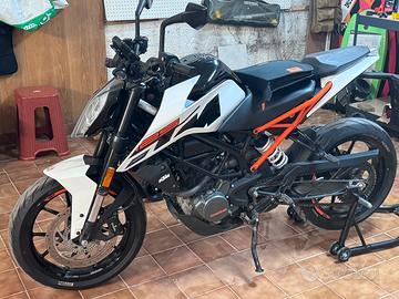 Ktm 125 duke 2017 abs