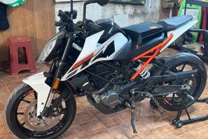 Ktm 125 duke 2017 abs