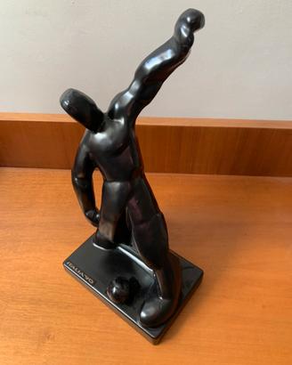 Statuina calciatore futurista Italia 90