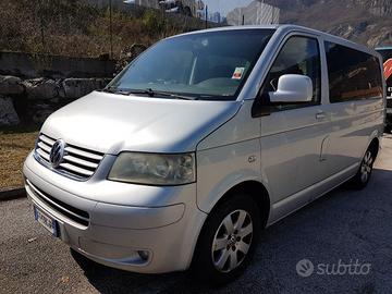 transporter 9 posti 2.5tdi con gancio 