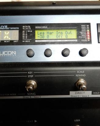 TC-Helicon VOICELIVE effetto audio canto