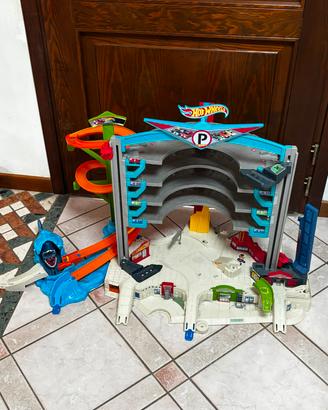mega garage 