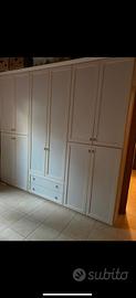 armadio bianco 10 ante e 3 cassetti 