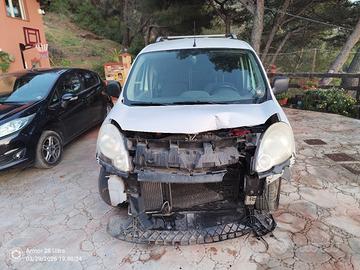 Renault Kangoo, 2008 incidentato 