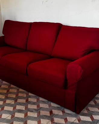 Divano tre posti in tessuto rosso
