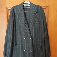 Abito gessato elegante