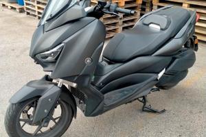 Yamaha X-Max 300