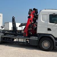 Scania G 490 gru + gancio scarrabile + rimorchio