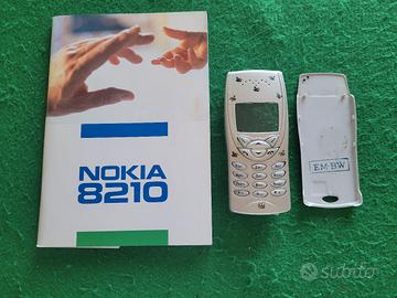 Nokia 8210