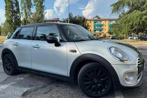 MINI Cooper F55 1.5 Turbo 136 CV 5P. Full Optional