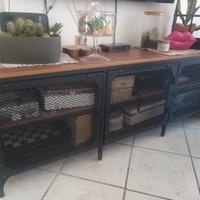 mobile stile industriale 