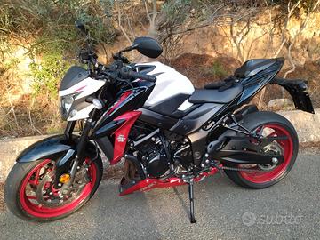 Suzuki gsx 750 S anno 06/2020