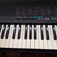 pianola Yamaha PSR - 18