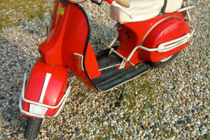 Vespa PX125E