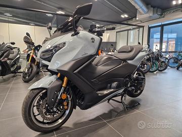 Yamaha T-Max 560 TECH MAX 2025
