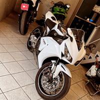 HONDA CBR 1000 RR
