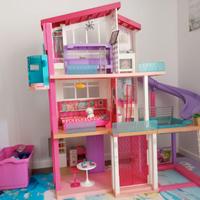 Casa dei sogni di Barbie completa di accessori