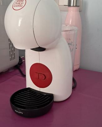 Macchina caffè "Nescafè Dolce Gusto"