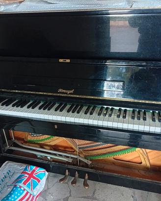 pianoforte a muro