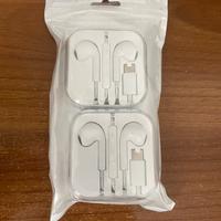NUOVI:  2 paia auricolari con attacco USB C