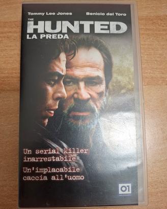 VHS - Hunted, la preda (2003)