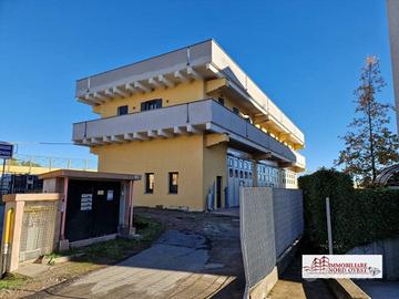 Immobile di 200 m² con 4 locali a Cornaredo