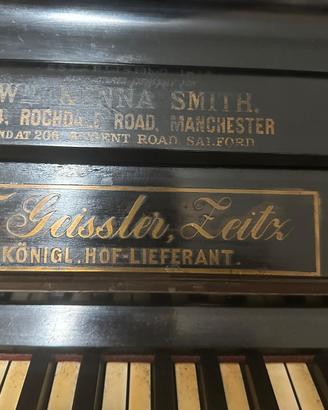 pianoforte verticale antico F.Geissler,zeitz.
