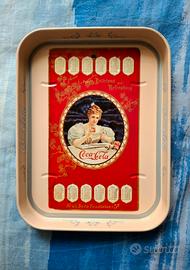 Vassoio Coca-Cola vintage in latta,calendario 1900