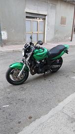 kawasaki zr7 