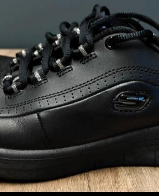 skechers d'lite nere 