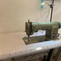 Macchina per cucire necchi lineare