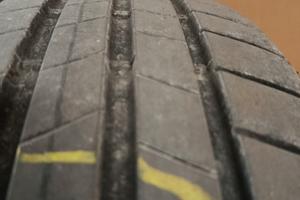 gomme Bridgestone 235/40/18