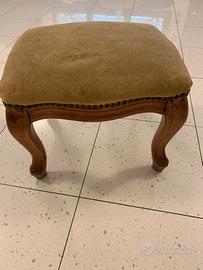 Sgabello poggiapiedi