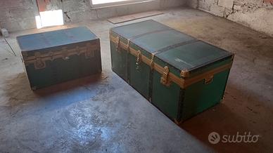 Baule verde vintage in buone condizioni.