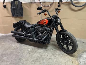Harley Davidson Softail Street Bob 114