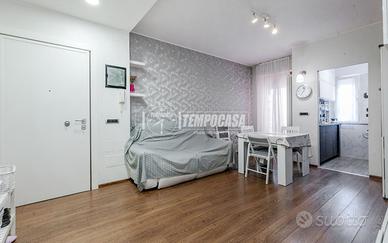 3 LOCALI FINEMENTE RISTRUTTURATO CON DOPPI SERVIZI