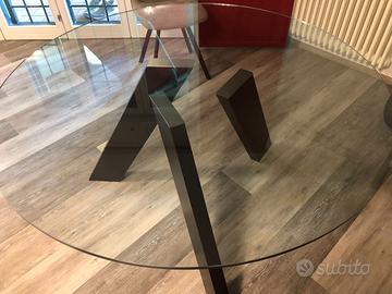 Tavolo rotondo in vetro