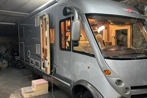 Camper carthago chic iveco