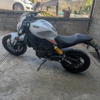 Ducati Monster 797+