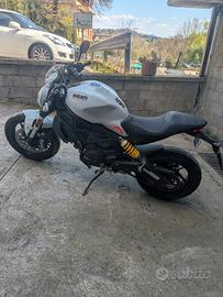 Ducati Monster 797+