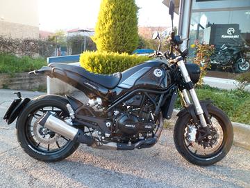 Benelli Leoncino 500 STRADA